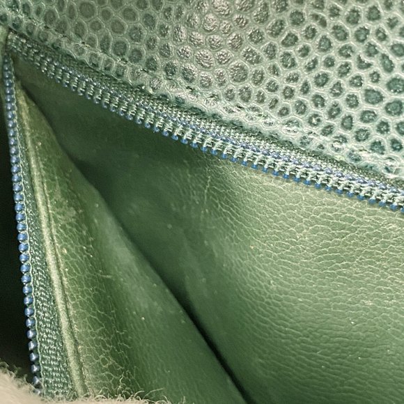 CHANEL Green Caviar Leather Shoulder Bag - Picture 9 of 13